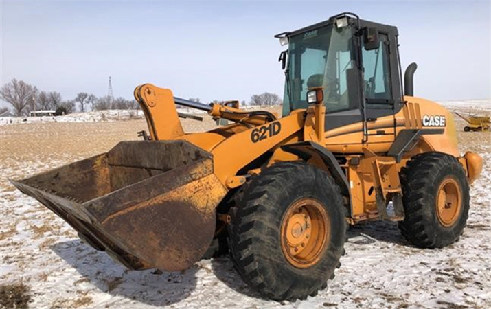 Case 621D (621D Z-bar, 621D XT) Wheel Loader Operator's Manual