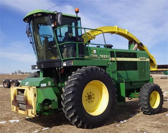 John Deere 6650, 6750, 6850, 6950 Self-Propelled Forage Harvesters