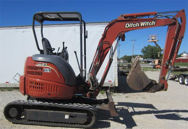 Ditch Witch MX27/MX35 Mini Excavator Operation & Maintenance Manual